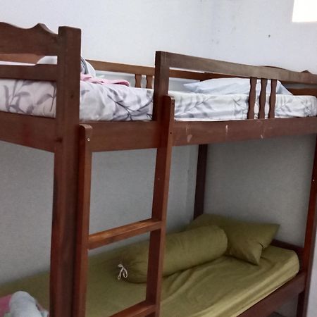 Tiga Dua Homestay Джокьякарта Экстерьер фото