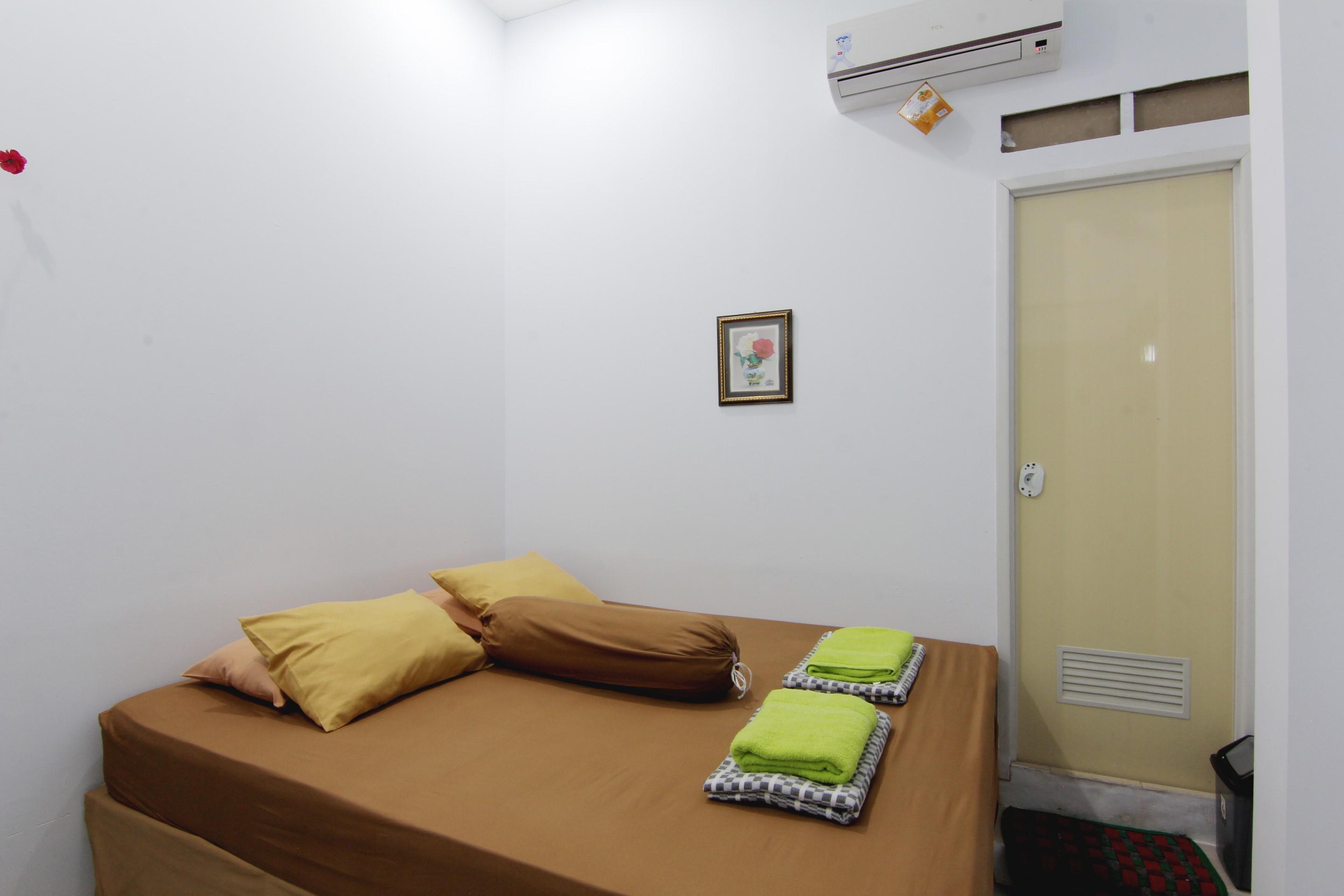 Tiga Dua Homestay Джокьякарта Экстерьер фото