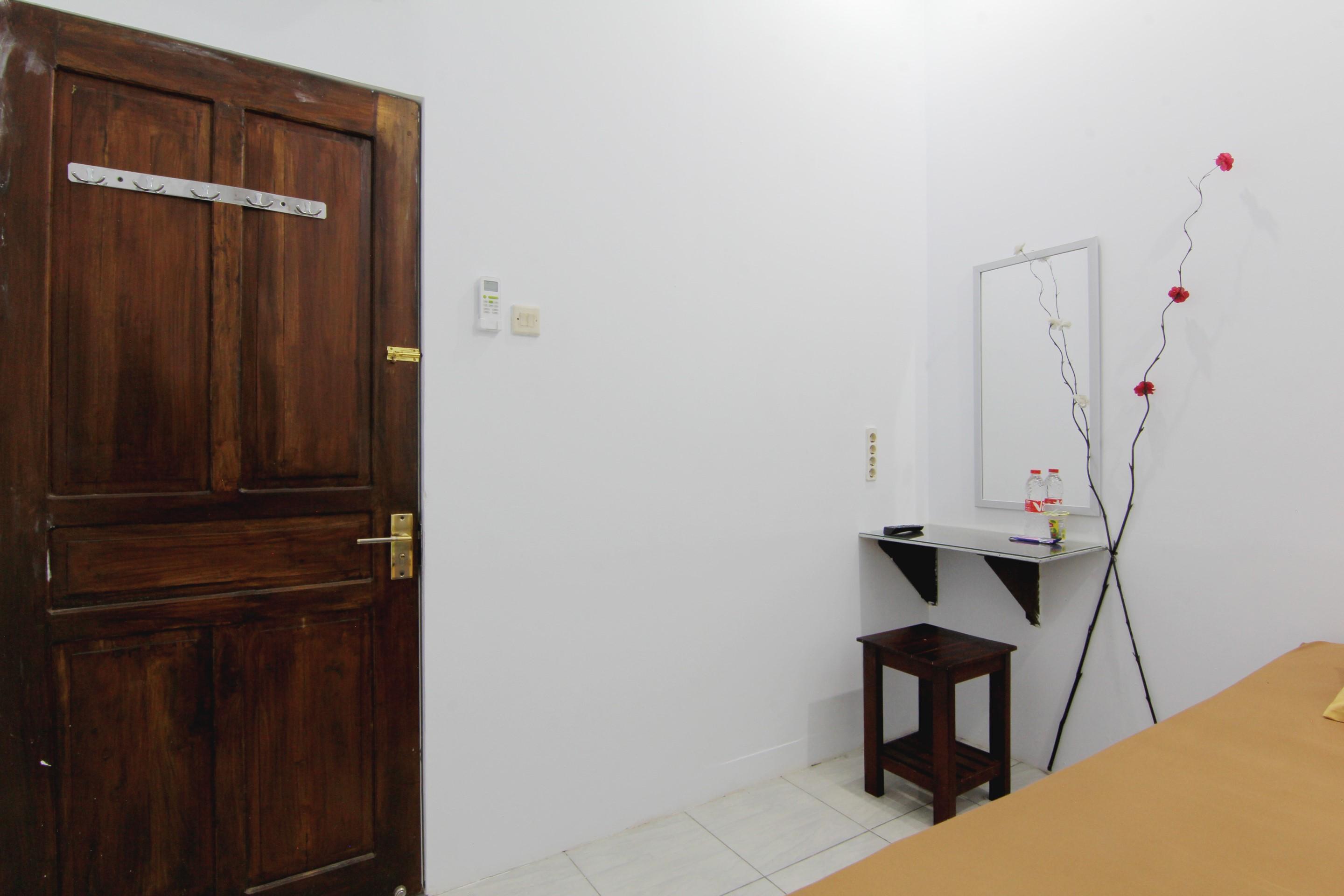 Tiga Dua Homestay Джокьякарта Экстерьер фото