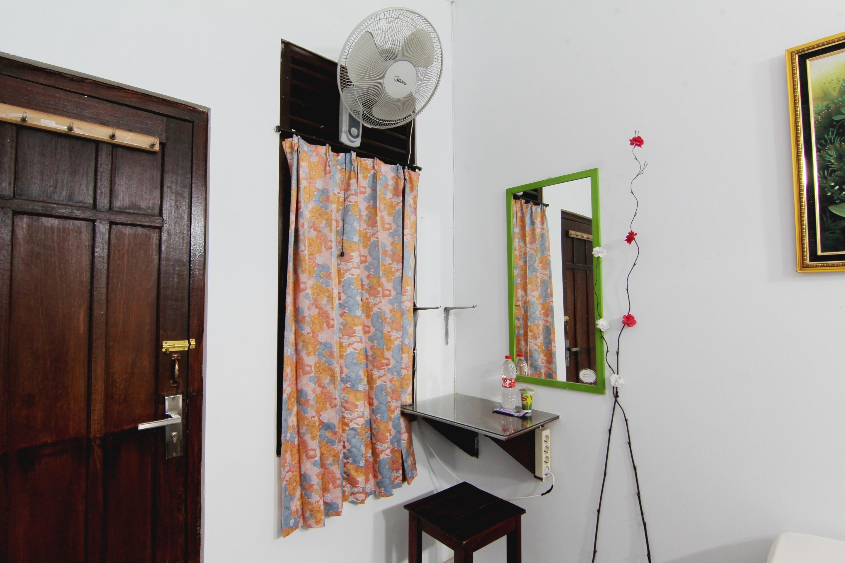 Tiga Dua Homestay Джокьякарта Экстерьер фото