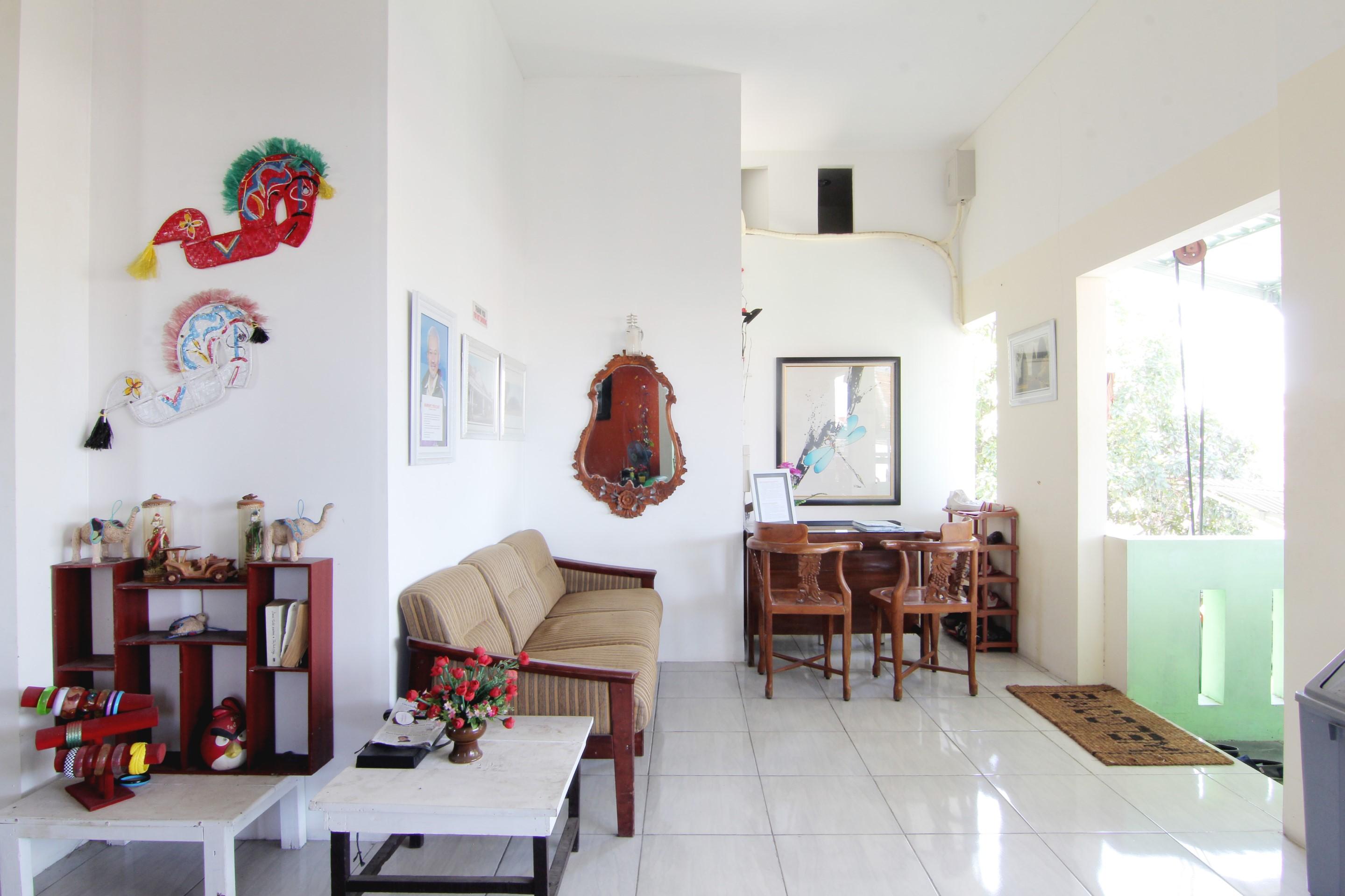 Tiga Dua Homestay Джокьякарта Экстерьер фото