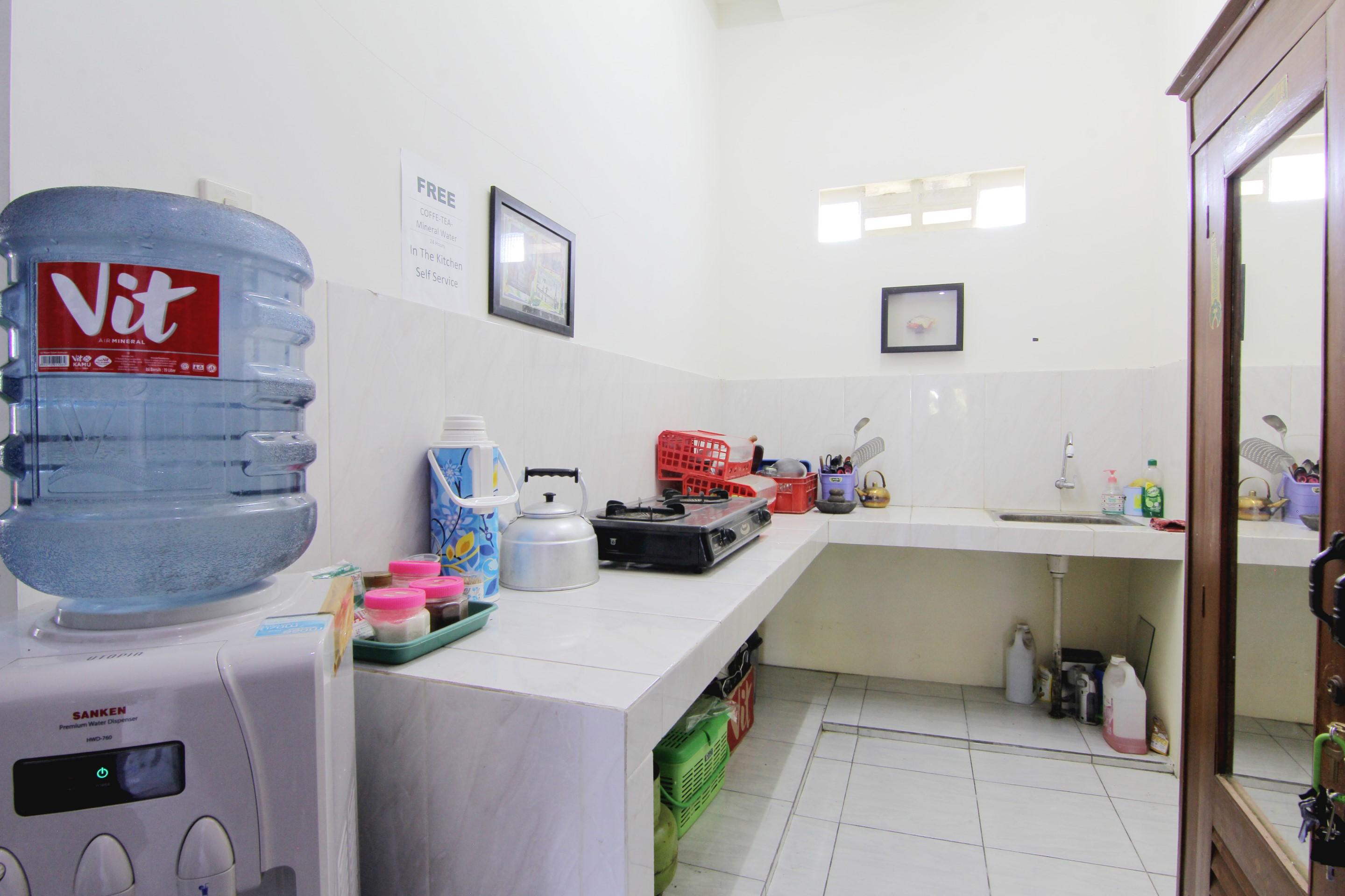 Tiga Dua Homestay Джокьякарта Экстерьер фото