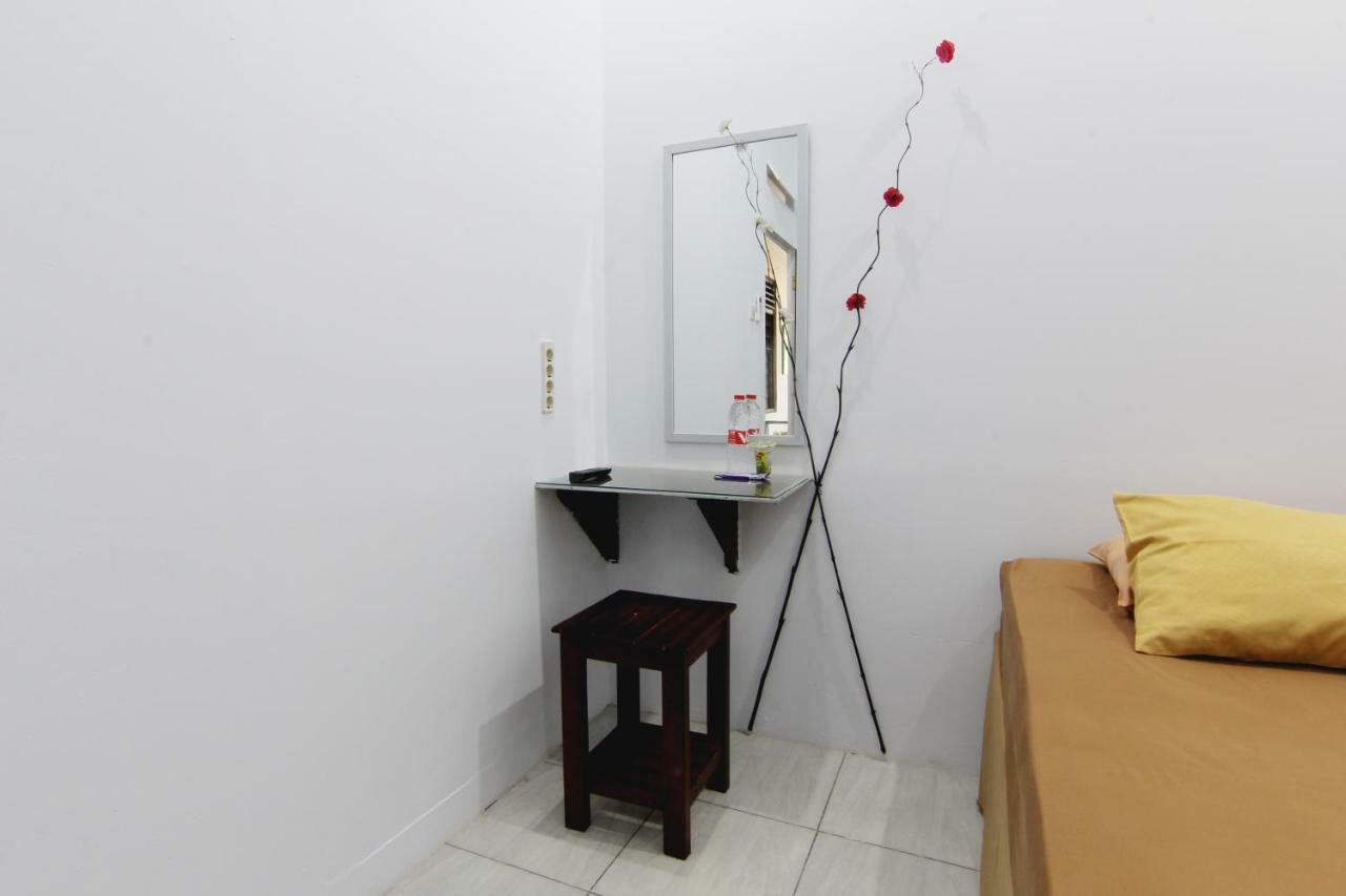 Tiga Dua Homestay Джокьякарта Экстерьер фото